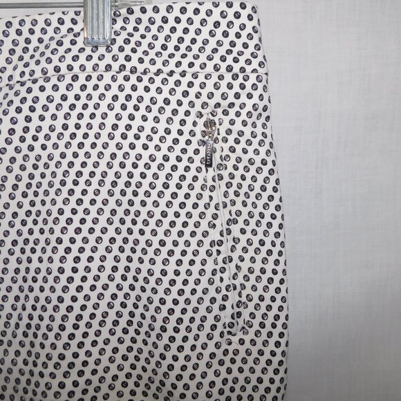 IZOD GOLF Womens 16 White Black Dots Shorts - Picture 2 of 8